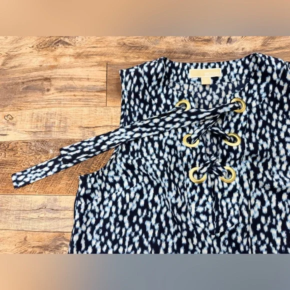 Michael Kors Sleeveless Tie Front, Patterned Colored Blouse, Women's Size Medium - Picture 9 of 10